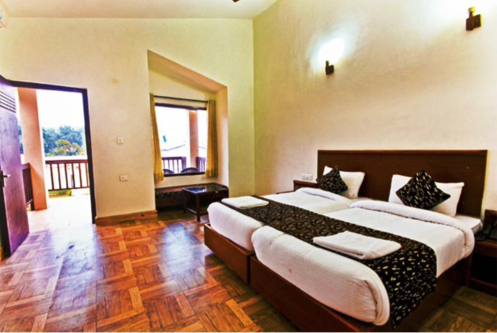 Corbett Rattan Hotel Garjia Buitenkant foto